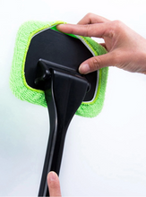 Cargar imagen en el visor de la galería, Limpiaparabrisas de Coche con Mango Largo – Cepillo de Microfibra para Limpieza Interior
