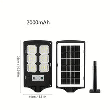 Cargar imagen en el visor de la galería, Lámpara LED Solar Exterior 300W Compacta con Sensor de Movimiento y Control Remoto – Foco Solar para Jardín, Patio y Entrada

